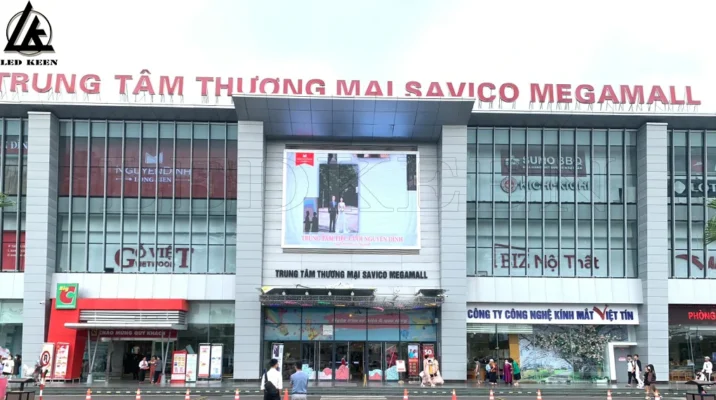 Màn hình P4 ngoài trời tại TTTM SAVICO Long Biên